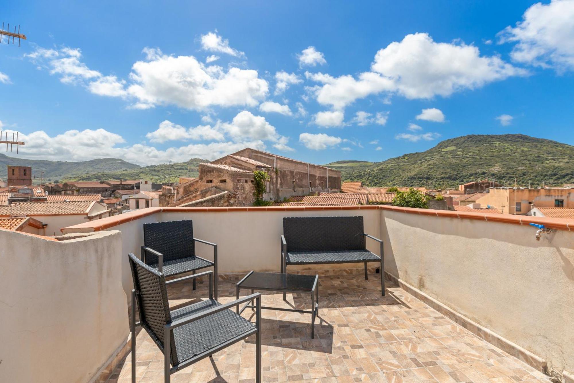 Casa Rocca Apartment Bosa Exterior photo